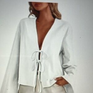 White Tie-Front kimo NWOT